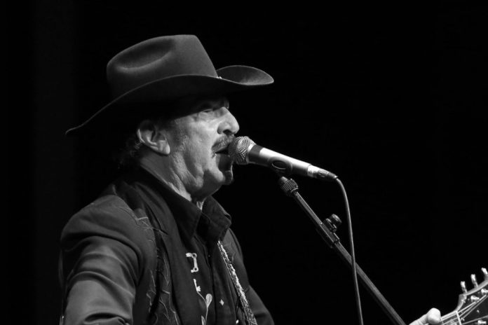 Kinky Friedman bei einem Auftritt in Deutschland. / Source: imago/Rau