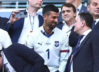 Novak Djokovic sieht serbisches EM-Aus in München Novak Djokovic auf der Tribüne in München. / Source: IMAGO/Shutterstock