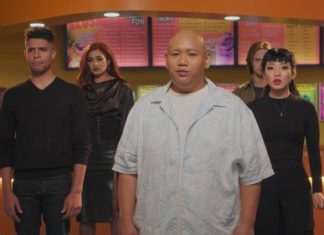 “Reginald the Vampire” ist zurück: Kein Puls, aber viel Herz Vampir Reginald (Jacob Batalon) und seine Freunde bekommen es mit einem göttlichen Gegenspieler zu tun. / Source: © 2022 SYFY Media, LLC