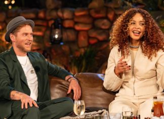 TV-Tipps am Dienstag "Sing meinen Song - Das Tauschkonzert": Gastgeber Johannes Oerding mit Sängerin Joy Denalane. / Source: RTL / Markus Hertrich