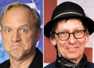 Ärger um neuen Tukur-“Tatort” – Musikerin steigt aus Im neuen "Tatort" mit Ulrich Tukur (li.) soll Rammstein-Star Flake einen Arzt verkörpern. / Source: imago/Future Image / imago/teutopress