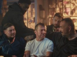 Lothar Matthäus im Werbespot der Lidl-Eigenmarke "Kong Strong" - umgeben von Gangstern. / Source: Lidl
