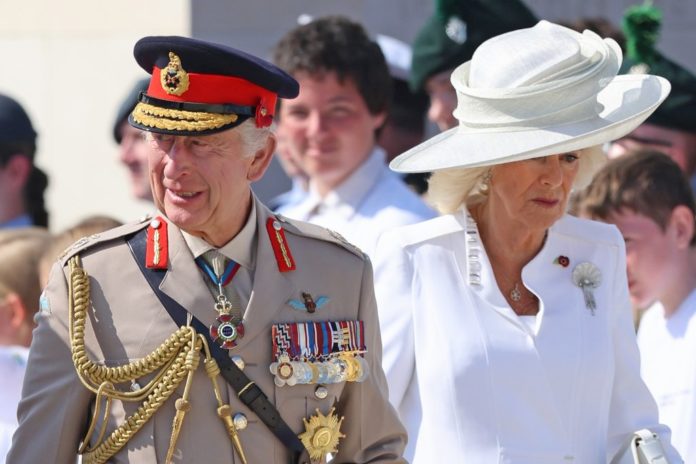 König Charles und Königin Camilla bei ihrer Ankunft in Frankreich. / Source: Chris Jackson - Pool/Getty Images