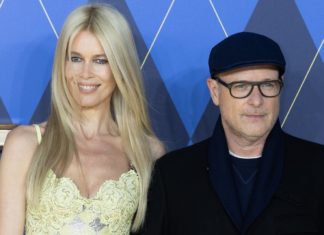 “Was habe ich getan?”: Matthew Vaughn reagiert auf “Argylle”-Flop Hier noch arglos: Matthew Vaughn mit Gattin Claudia Schiffer bei der Weltpremiere von "Argylle". / Source: Backgrid