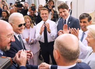 Ein Ständchen für den Kanzler: G7-Runde singt für Olaf Scholz Olaf Scholz darf sich über ein Ständchen zum Geburtstag freuen. / Source: imago/dts Nachrichtenagentur