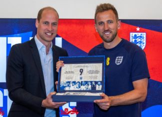 Harry Kane rechnet damit: Kommt Prinz William zur EM nach Deutschland? Prinz William mit dem englischen Kapitän Harry Kane. / Source: imago/i Images