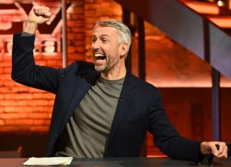 “TV total”-Spezialausgabe: ProSieben holt das “Turmspringen” zurück Sebastian Pufpaff darf gleich vier "TV total"-Spezialausgaben moderieren. / Source: ProSieben/Steffen Z Wolff