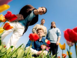 Die oberschwäbische Indie-Rock-Band Provinz stellt mit "Glaubst du" den offiziellen ZDF-EM-Song. / Source: Rufus Engelhard