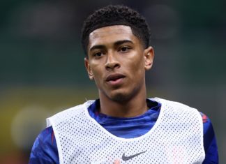 Fußballstar Jude Bellingham zieht für Kim Kardashian blank So kennen ihn die Fans bisher: Jude Bellingham kickt im Mittelfeld für Real Madrid und die englische Nationalmannschaft. / Source: sbonsi/Shutterstock.com