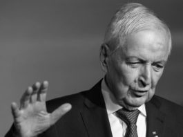 Klaus Töpfer starb im Alter von 85 Jahren / Source: imago/Sven Simon