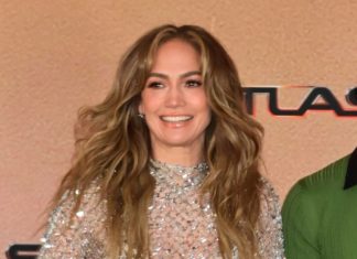 Jennifer Lopez genießt Italien-Urlaub ohne Ehemann Ben Affleck Jennifer Lopez braucht gerade offenbar Zeit für sich. / Source: imago/ZUMA Press Wire