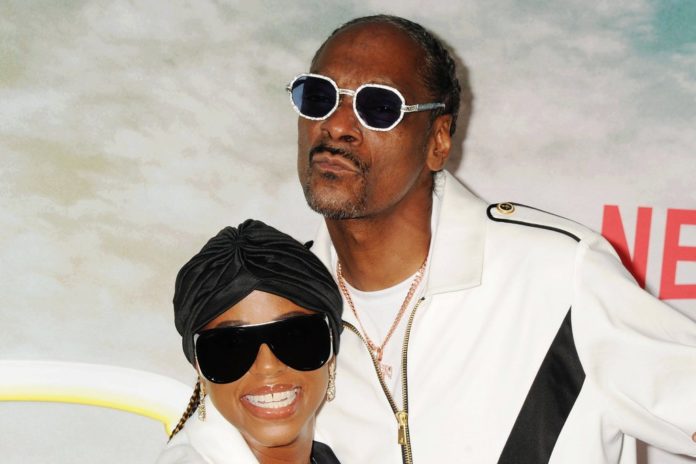 Shante Boradus und Snoop Dogg sind seit 27 Jahren verheiratet. / Source: IMAGO/MediaPunch