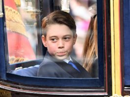 Prinz George in seiner Kutsche bei der "Trooping the Colour"-Parade. / Source: imago/Cover-Images