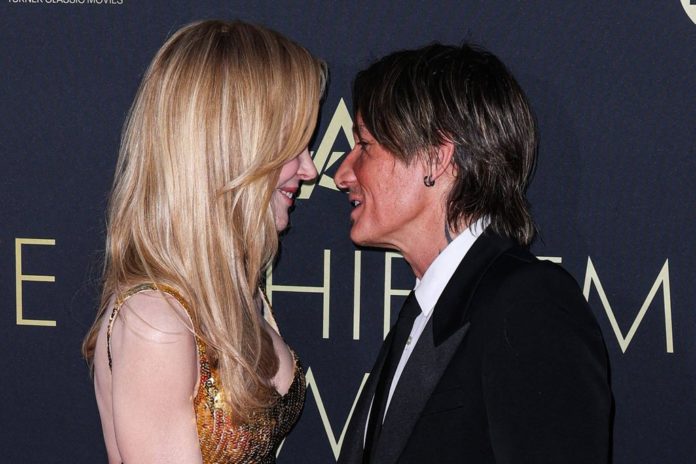 Auch auf dem roten Teppich sind Nicole Kidman und Keith Urban unzertrennlich. / Source: imago images/ABACAPRESS