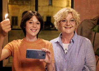 TV-Tipps am Freitag "Das Kindermädchen: Mission Italien": Henni (Saskia Vester, r.) versteht sich gut mit Luisa (Laila-Marie Padotzke). / Source: ARD Degeto/Raymond Roemke