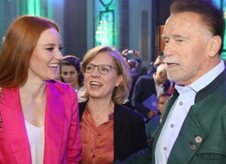 Austrian World Summit: Arnold Schwarzenegger trifft auf Barbara Meier Trafen sich beim Austrian World Summit in Wien: Barbara Meier und Arnold Schwarzenegger. / Source: imago images/SKATA