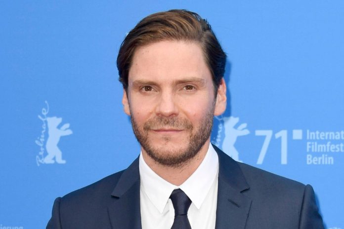 Daniel Brühl führt wieder Regie. / Source: imago/Future Image