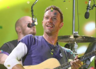 Coldplay müssen Millionen an Ex-Manager zahlen Chris Martin bei einem Coldplay-Konzert in Brasilien. / Source: imago/Fotoarena
