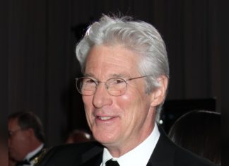 Richard Gere landet erste große Rolle in einer Serie Richard Gere geht endlich in Serie. / Source: carrie-nelson/ImageCollect