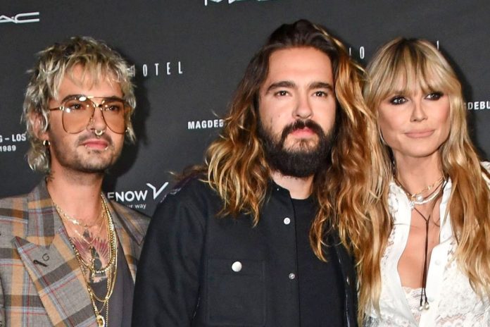 Bill Kaulitz (l.) beschenkte sich und seinen Bruder Tom zum 50. Geburtstag von Heidi Klum gleich mit. / Source: Tristar Media/Getty Images