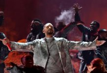 Will Smith kehrt mit neuem Song auf die Bühne zurück Will Smith auf der Bühne der BET Awards. / Source: imago/UPI Photo