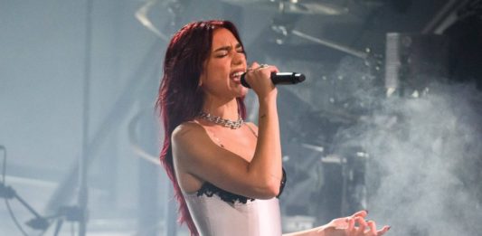 Dua Lipa kündigt ihr bislang größtes Konzert an Dua Lipa beim Glastonbury-Festival am 28. Juni. / Source: imago/PA Images