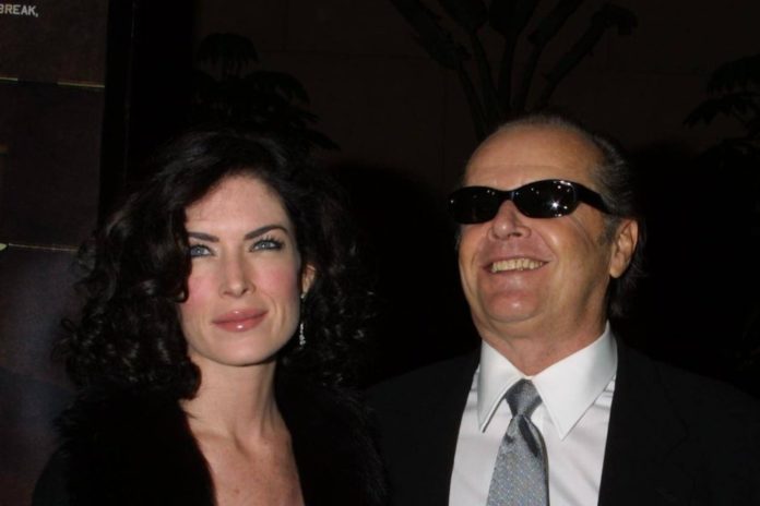 Lara Flynn Boyle und Jack Nicholson bei einem gemeinsamen Auftritt im Jahr 2001. / Source: imago/Newscom World