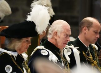 König Charles nimmt Königin Camilla in den Distelorden auf Königin Camilla, König Charles und Thronfolger Prinz William am Mittwoch in Edinburgh. / Source: Andrew Milligan - WPA Pool/Getty Images