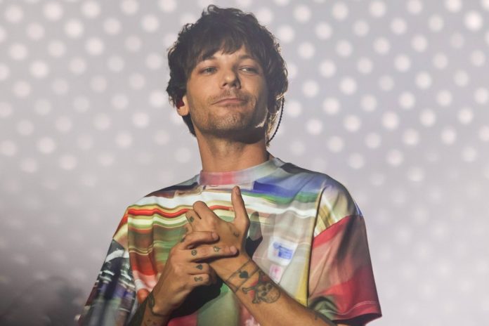 Louis Tomlinson wurde als Mitglied von One Direction berühmt. / Source: IMAGO/Fotoarena