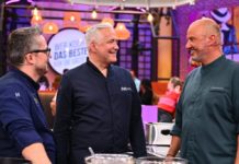 “Wer kocht das Beste für die Gäste?”: Das steckt hinter der Kochshow Sebastian Metzdorf, Alexander Herrmann und Frank Rosin (v.l.) in "Wer kocht das Beste für die Gäste?". / Source: Seven.One / Willi Weber